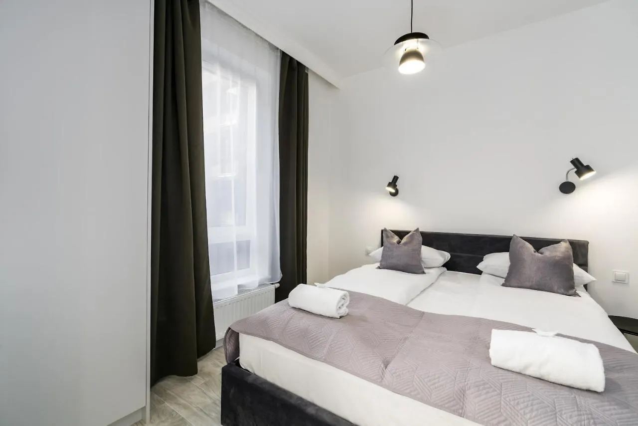 Apartments Poznan Chwaliszewo Residence With Free Garage By Noclegi Renters